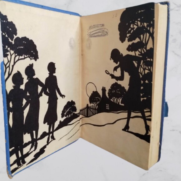 Nancy Drew The Mystery at the Moss Covered Mansion - Picture 9 of 10